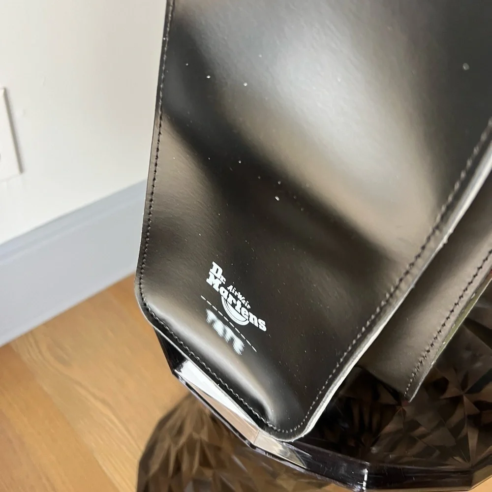 DR MARTINS TATE MUSEUM LEATHER BACKPACK - Picture 8 of 14